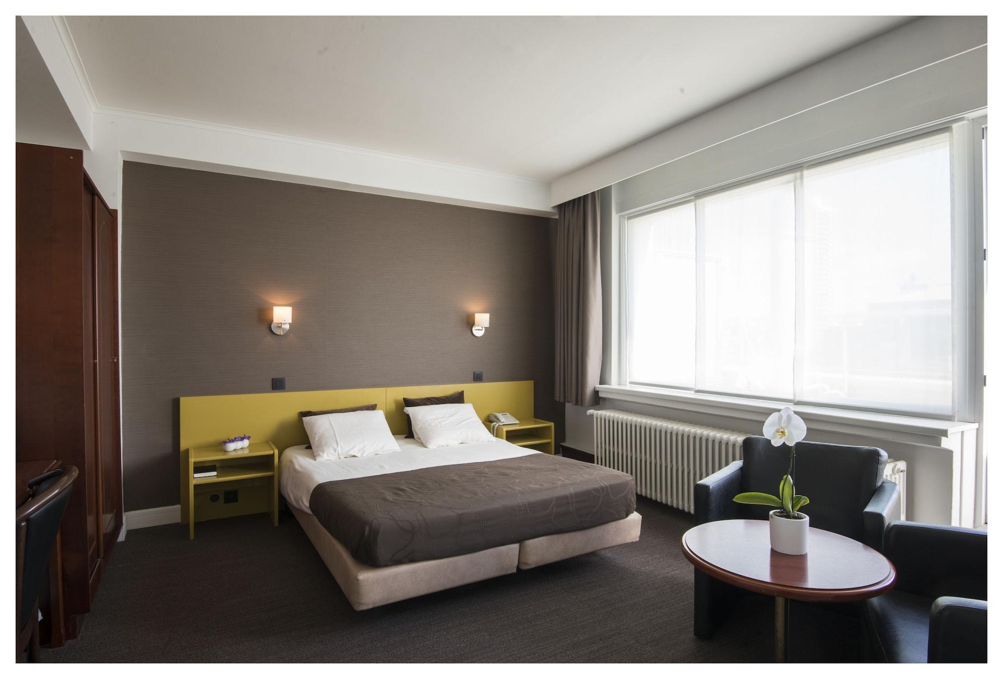 Hotel Ter Streep Остенде Екстериор снимка