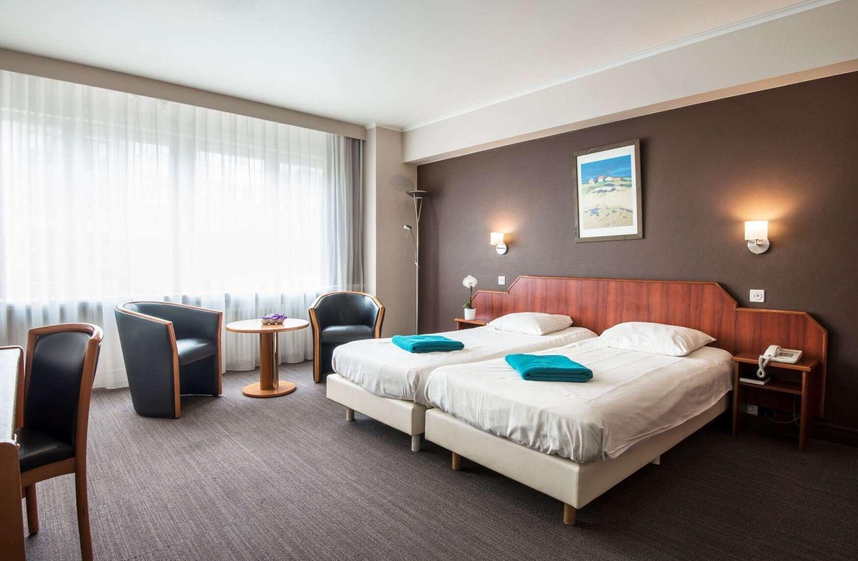 Hotel Ter Streep Остенде Екстериор снимка