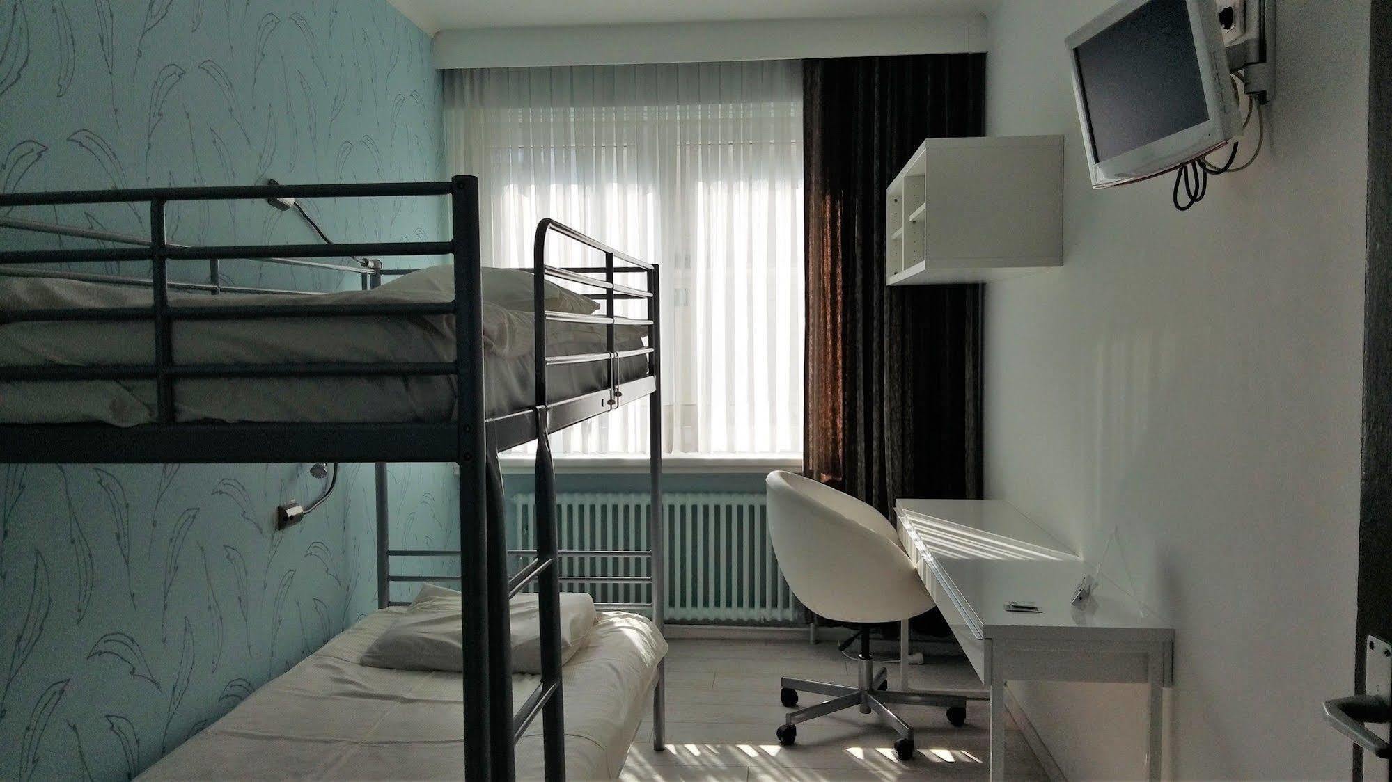 Hotel Ter Streep Остенде Екстериор снимка